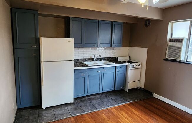 2 beds, 1 bath, 1,200 sqft, $750