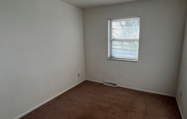 2 beds, 2 baths, $900