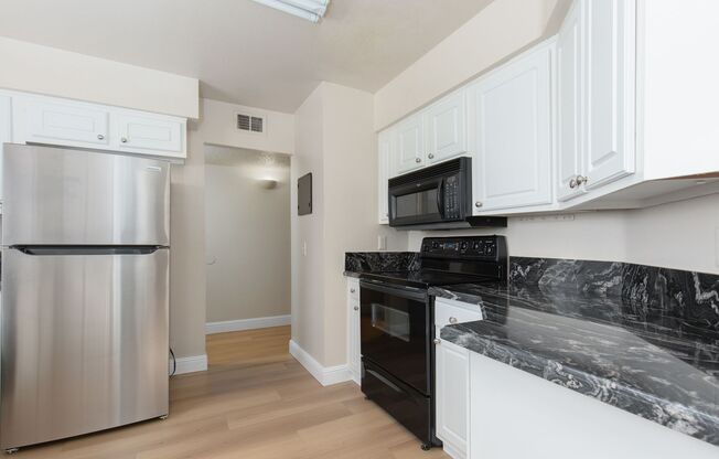 2 beds, 2 baths, $1,495, Unit # 2050
