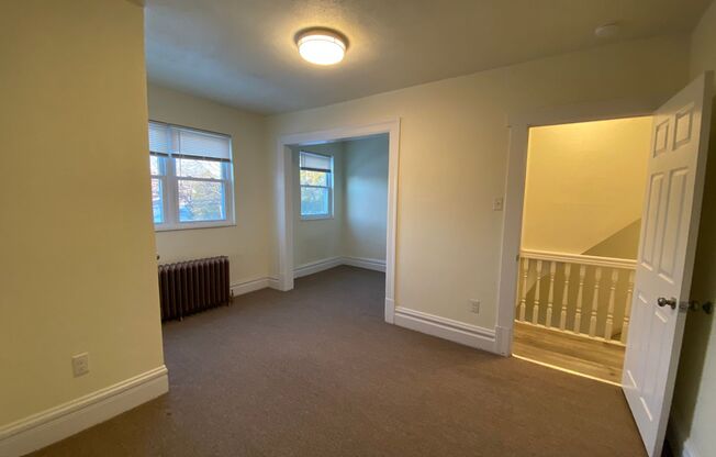 3 beds, 1 bath, $1,595