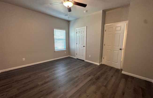 3 beds, 2 baths, $1,545