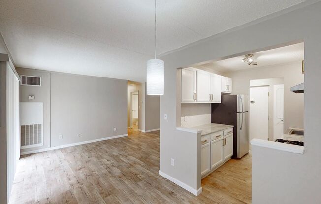 2 beds, 1.5 baths, 1,035 sqft, $1,605, Unit 1-505