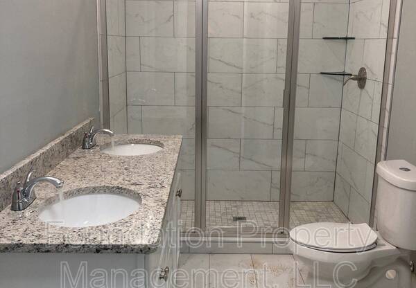 1 bed, 1 bath, 987 sqft, $1,025