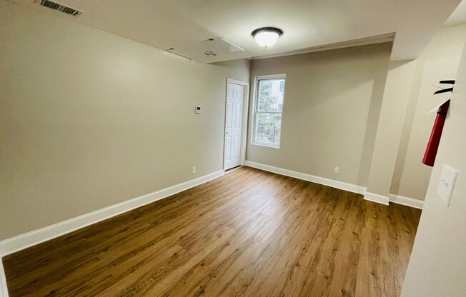 2 beds, 1 bath, 720 sqft, $1,675, Unit 67 Oak Street 3rd Floor