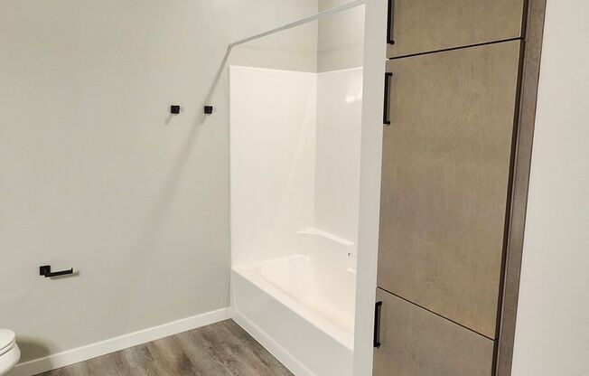 2 beds, 2 baths, 1,028 sqft, $1,600, Unit 311