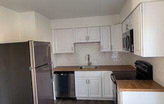 2 beds, 1.5 baths, 1,440 sqft, $1,299