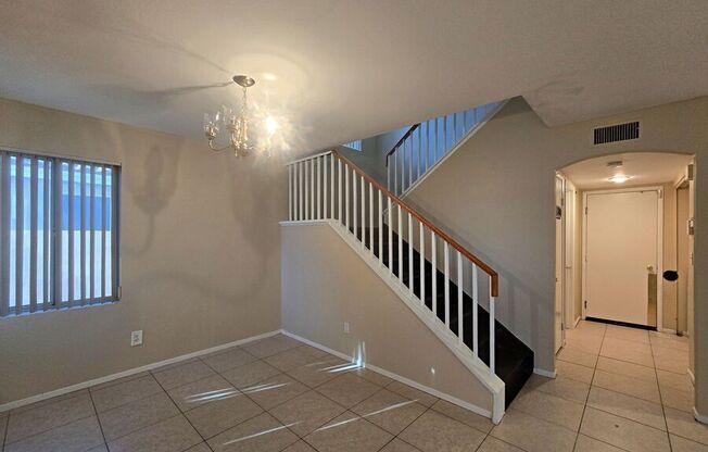 8120 SANDY CRK DR