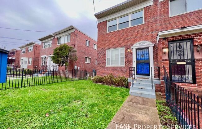 7529 9 ST NW