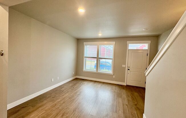 2 Bedroom 2.5 Bathroom Duplex in the Annafeld Subdivision