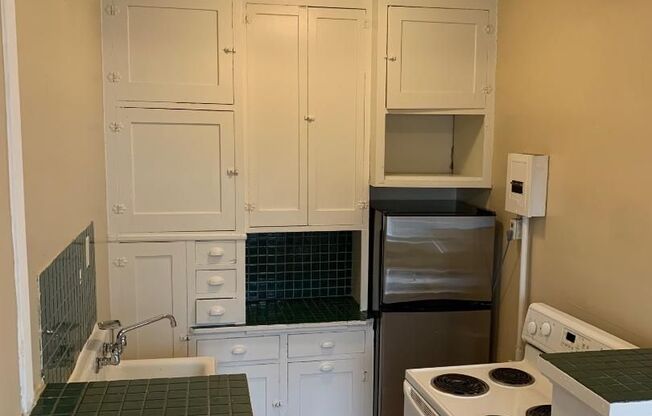 Studio, 1 bath, 500 sqft, $929, Unit 105