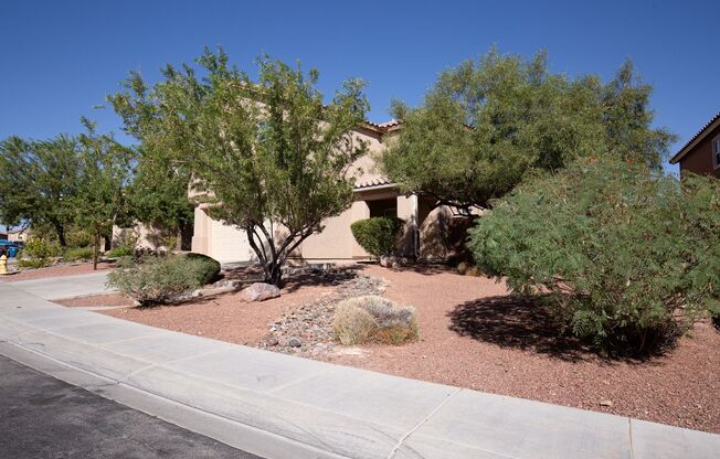 ALIANTE 4 BEDROOMS, 3 BATHS WITH ALL APPLIANCES