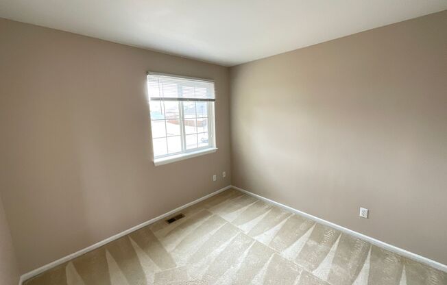 4 beds, 3 baths, $2,550