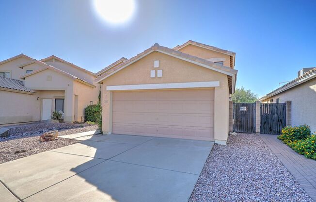 Desirable North Phoenix  Home with 1 Downstairs Bedroom!!!
