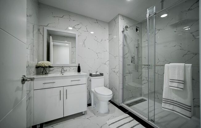 2 beds, 2 baths, 842 sqft, $2,300, Unit 207