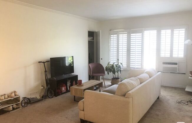 2 beds, 1 bath, 1,150 sqft, $2,950, Unit 5