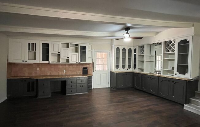 UPDATED FOUR BEDROOM PLUS BONUS ROOM!!