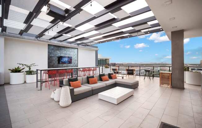 Outdoor Seating Apartment North Scottsdale