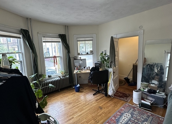 33 STONE AVE