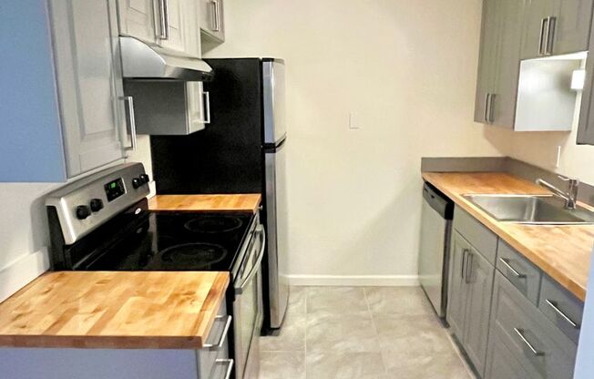 2 beds, 1 bath, 815 sqft, $1,495, Unit Unit B