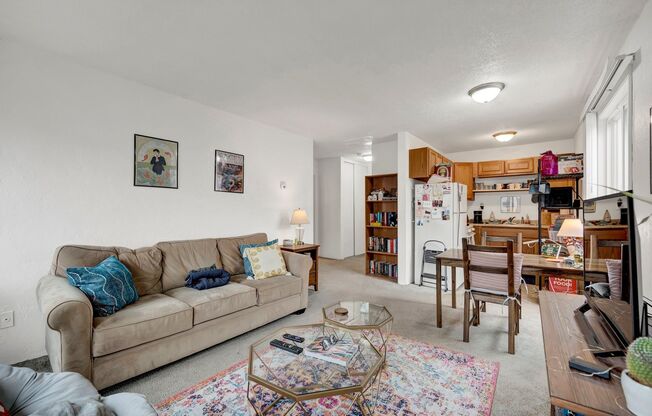 Campus East Apartments: Your Perfect Home Near U of M Twin Cities!