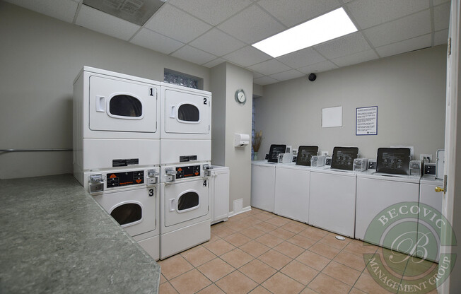 2 beds, 1 bath, 700 sqft, $2,200, Unit 103