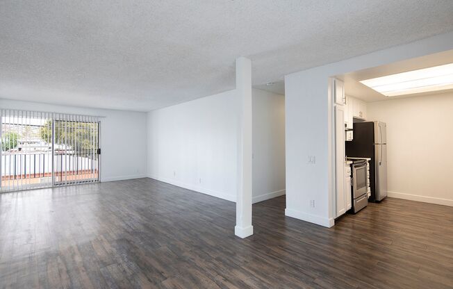 2 beds, 2 baths, 1,057 sqft, $3,195, Unit 220