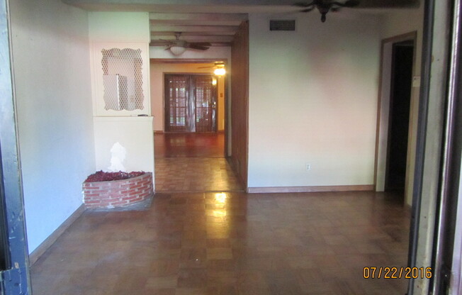 Great home for rent in Del City - 3-bed 1-bath large covered patio deck