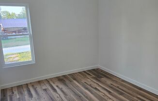 3 beds, 1 bath, $1,000