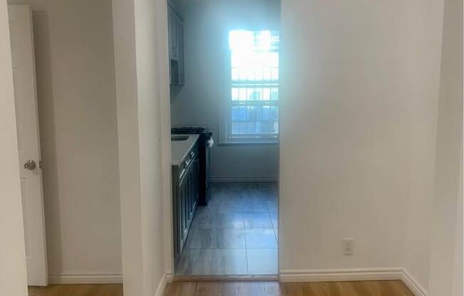 1 bed, 1 bath, 3,400 sqft, $1,950, Unit 2 1