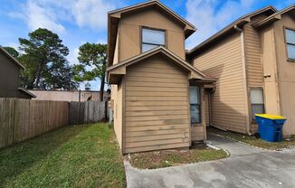 3 beds, 2 baths, $1,650