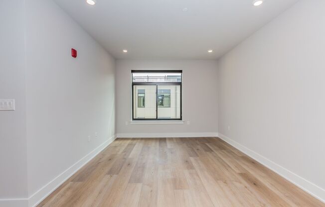 1 bed, 1 bath, 814 sqft, $2,795, Unit Apt # 307