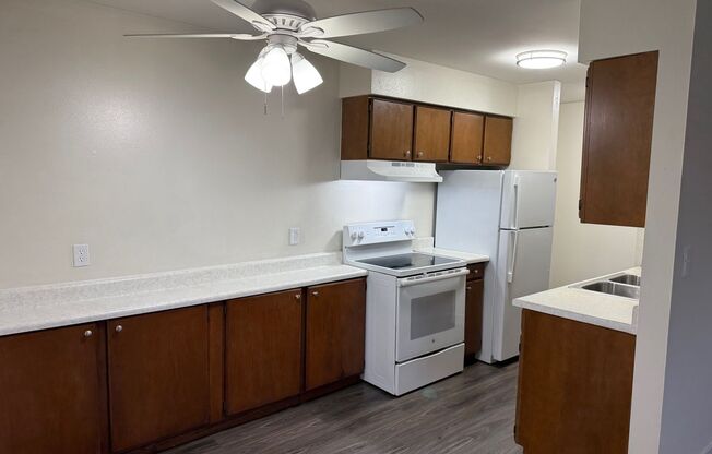 Oakland Manor Apartments