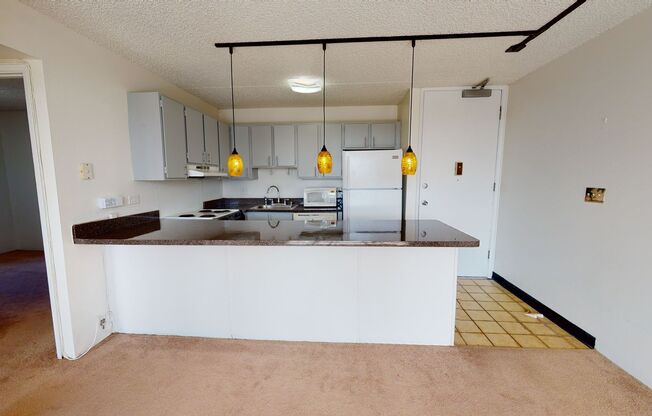 2 beds, 1 bath, $2,950, Unit # 2413