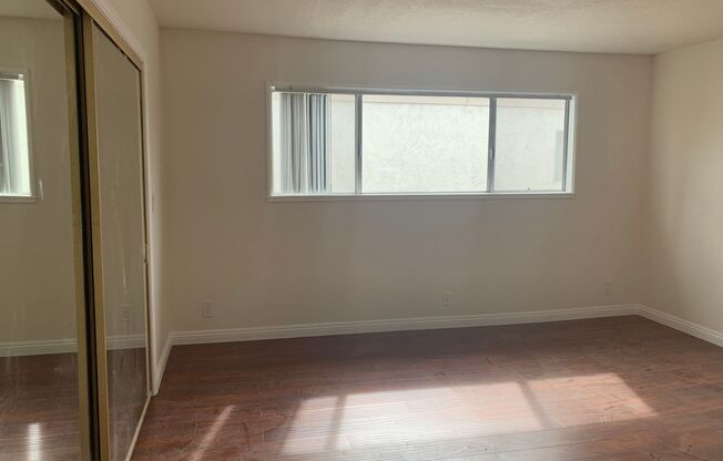 3 beds, 2 baths, 1,200 sqft, $3,295, Unit 405