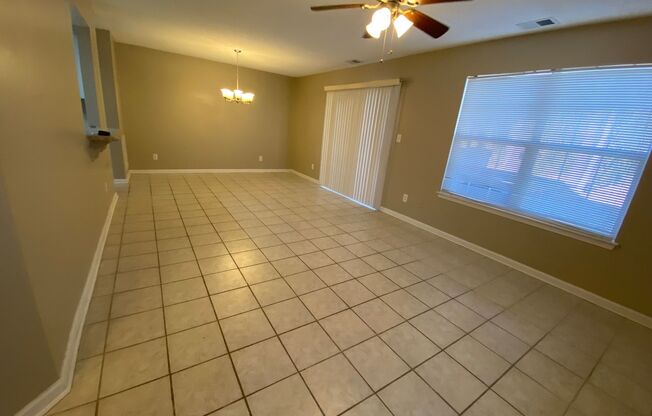 2 beds, 2.5 baths, $1,825, Unit Unit 4