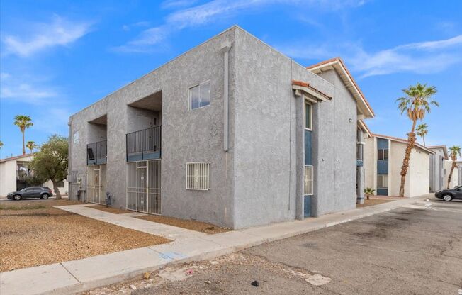 2 beds, 2 baths, 922 sqft, $1,245, Unit Van Dyke Unit D