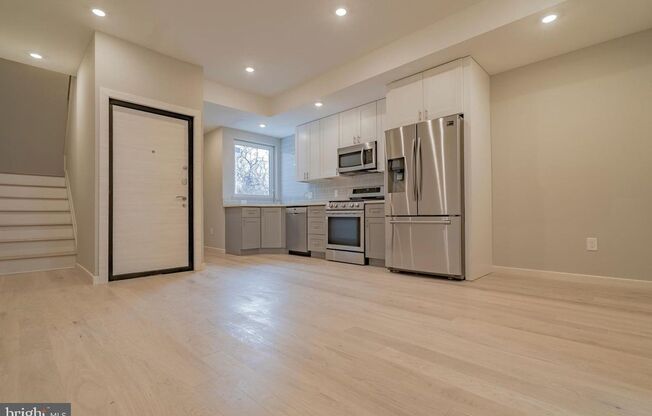 2110 W Master Street