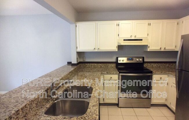 3302 Selwyn Farms Ln