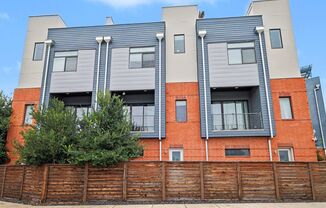 Modern Downtown SA Townhome | Rooftop Balcony, Private Garage & All Appliances Included