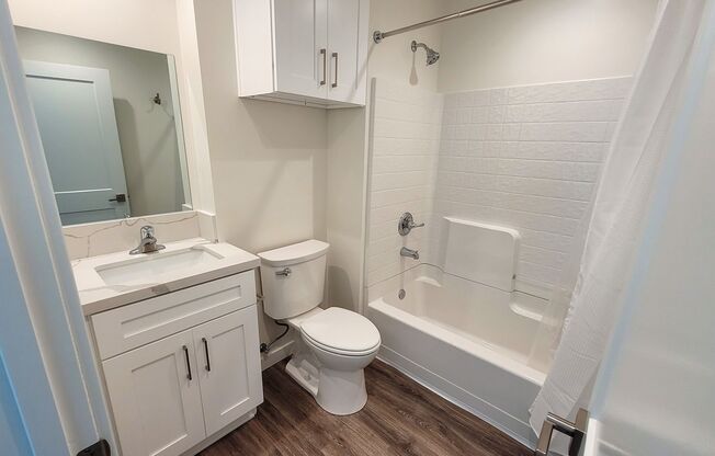 2 beds, 2 baths, 710 sqft, $2,650, Unit 20