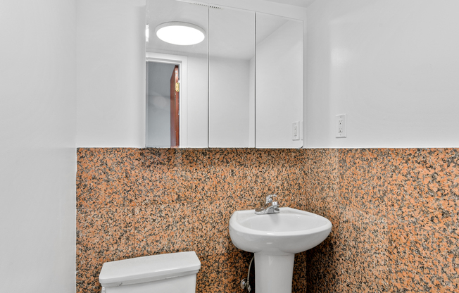 144 W 109 ST