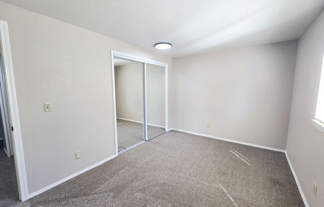 2 beds, 1 bath, 840 sqft, $1,250, Unit 61