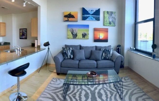 1 bed, 1 bath, 860 sqft, $1,785, Unit 403