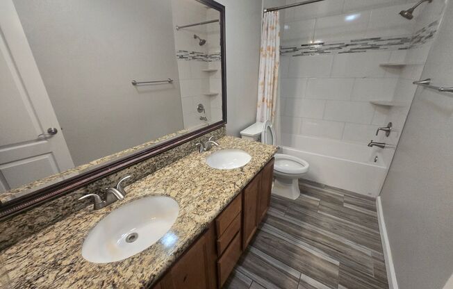 4 beds, 2 baths, $3,500, Unit Unit 113