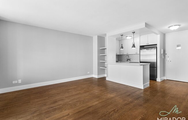 1 bed, 1 bath, $4,400, Unit 21H