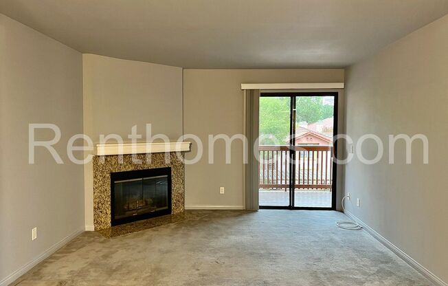 Rancho Bernardo, 12039 Alta Carmel Ct #131, Granite Counters, AC, Fireplace, Community Pool, Spa, Fitness, Tennis and much more!