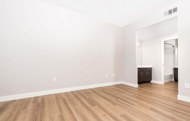 1 bed, 1 bath, 817 sqft, $1,505