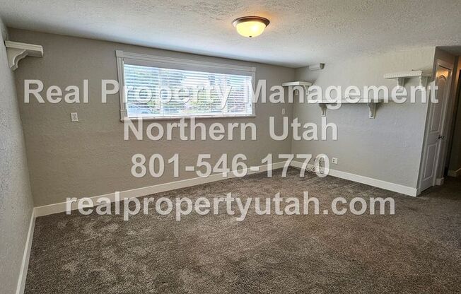 5 beds, 2 baths, $2,700