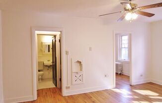 Studio, 1 bath, $1,050, Unit 04