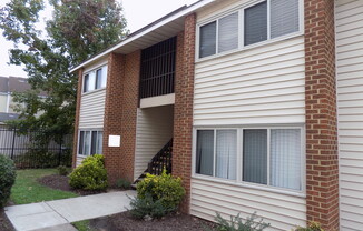 2 beds, 2 baths, $1,200